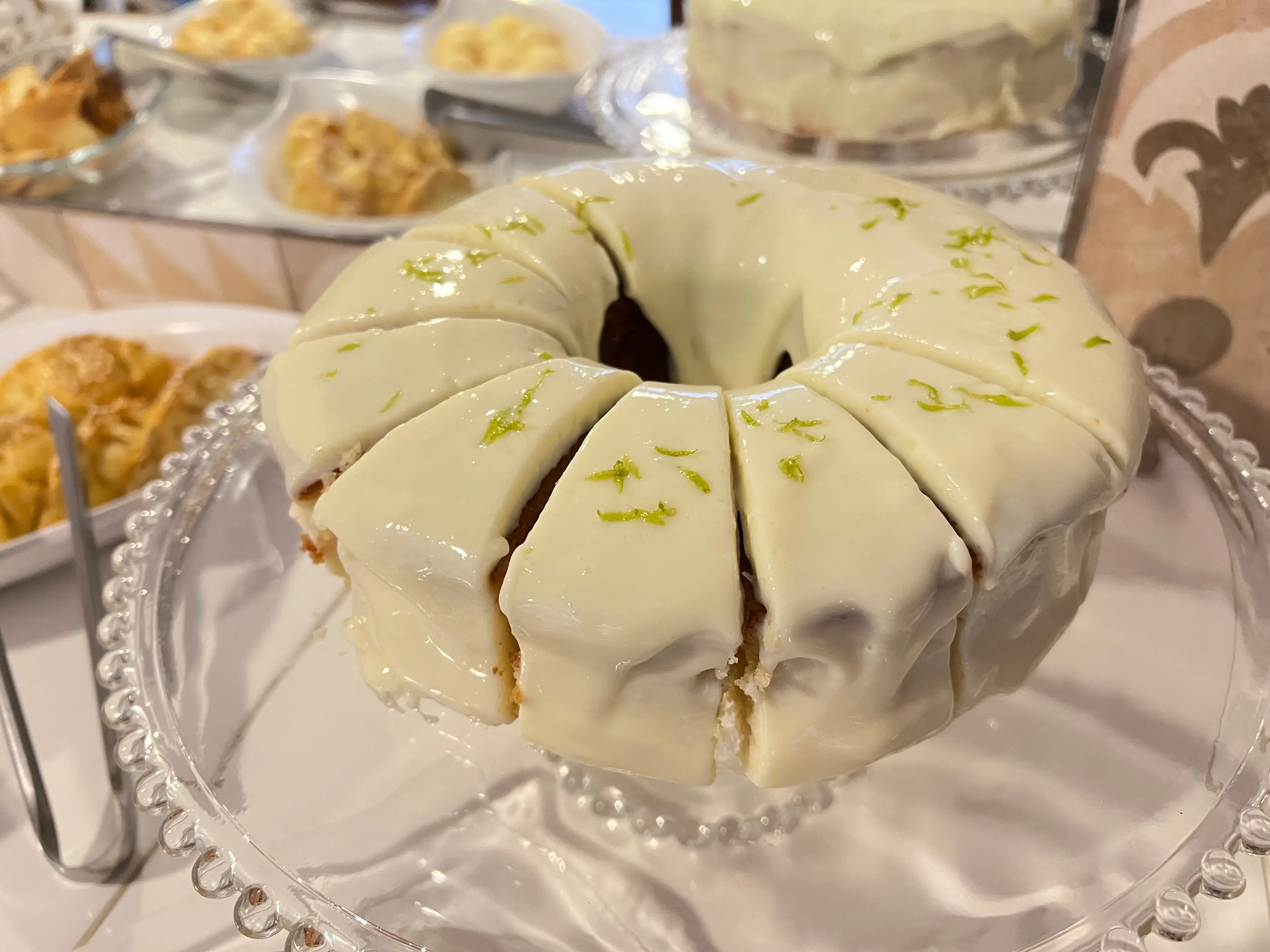 Bolo de limão do nosso delicioso café da manhã da Pousada Garateia localizada na praia de Bombas - Bombinhas SC